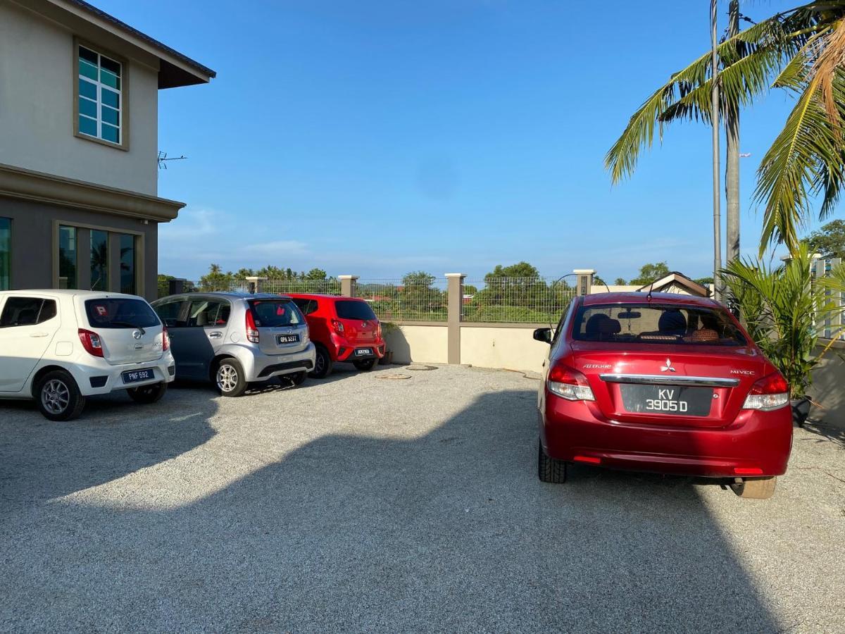 Grand Village Inn Pantai Cenang  Exteriör bild