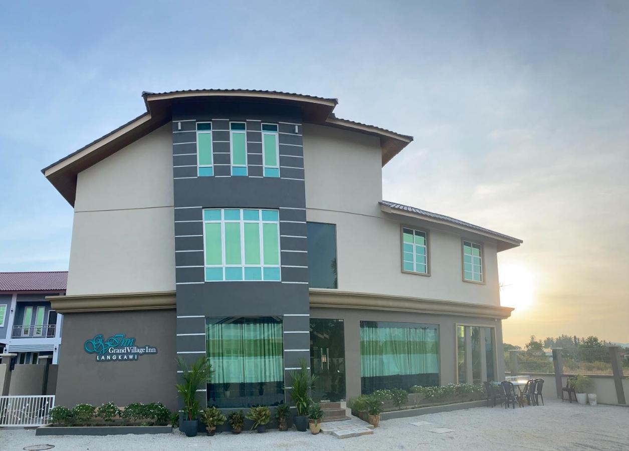 Grand Village Inn Pantai Cenang  Exteriör bild