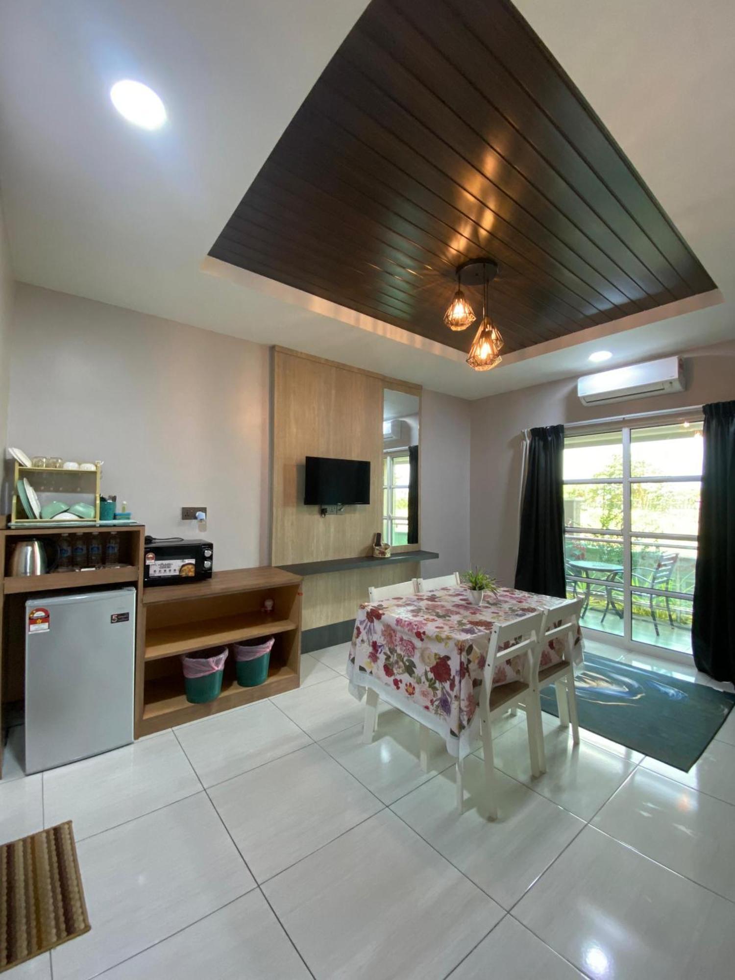 Grand Village Inn Pantai Cenang  Exteriör bild