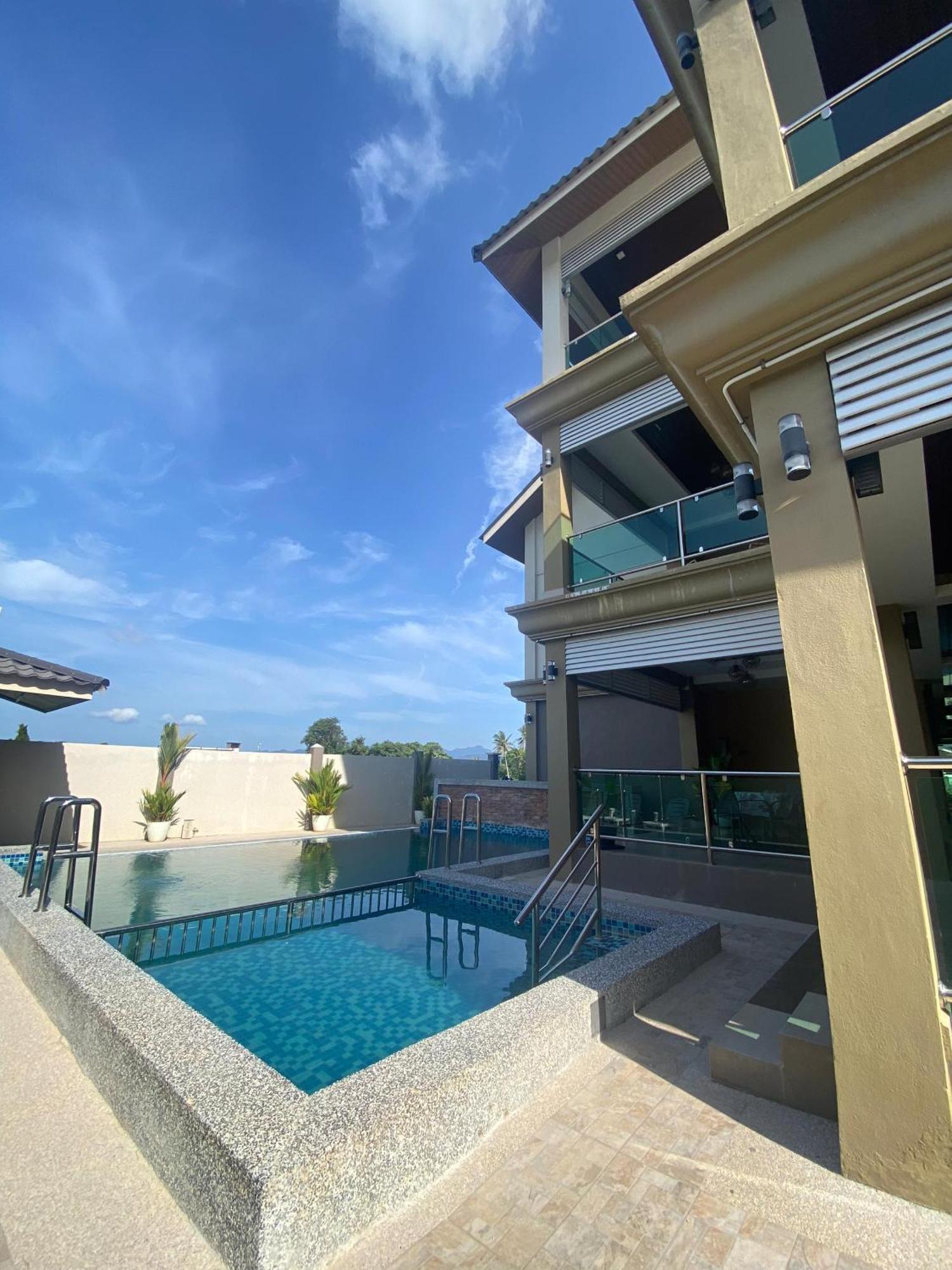Grand Village Inn Pantai Cenang  Exteriör bild