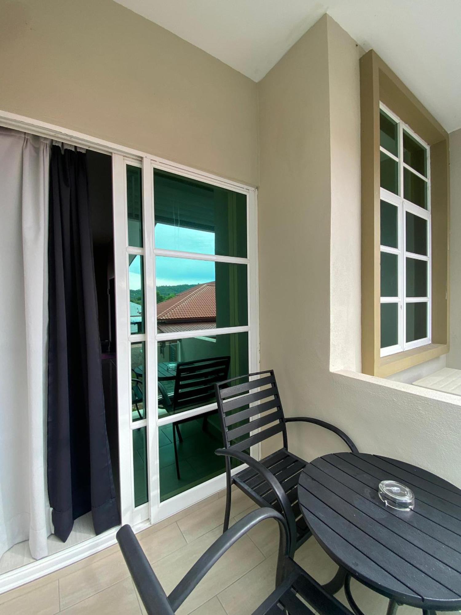 Grand Village Inn Pantai Cenang  Exteriör bild