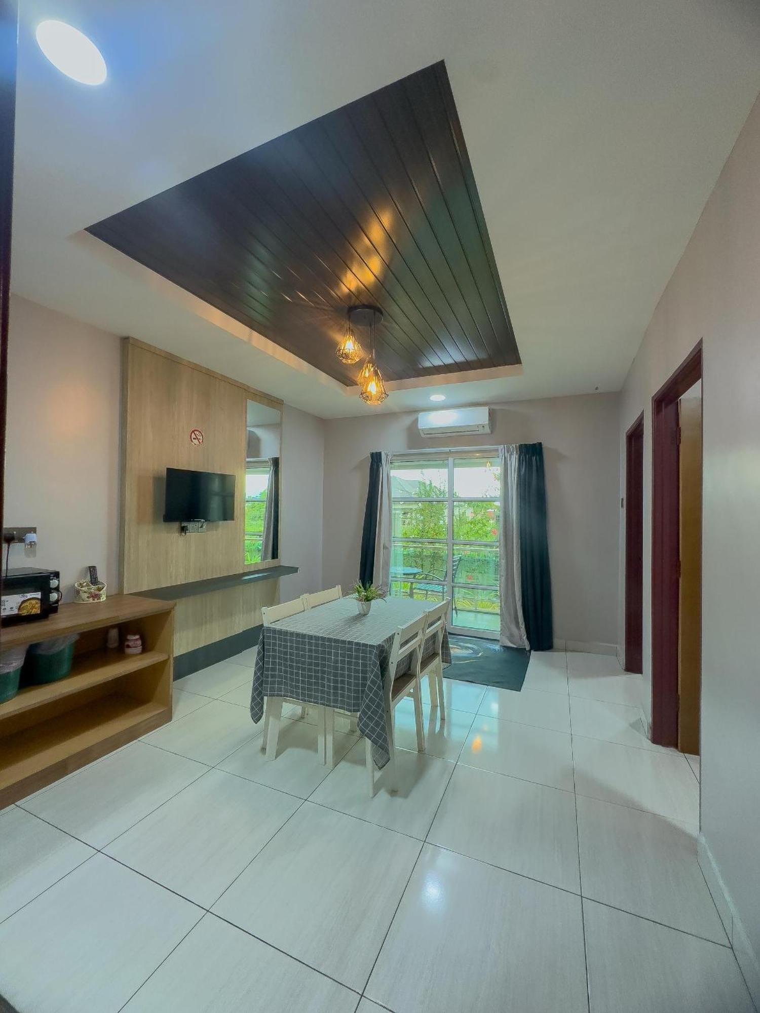 Grand Village Inn Pantai Cenang  Exteriör bild